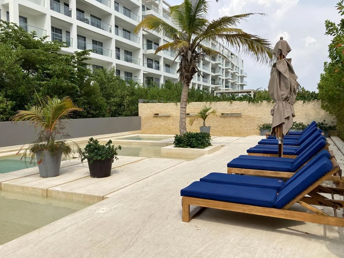 Serena Del Mar, Morros Io Cartagena